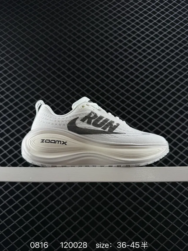 Nike VOMERO PLUS Zapatos de correr blancos y negros ZoomX 6
