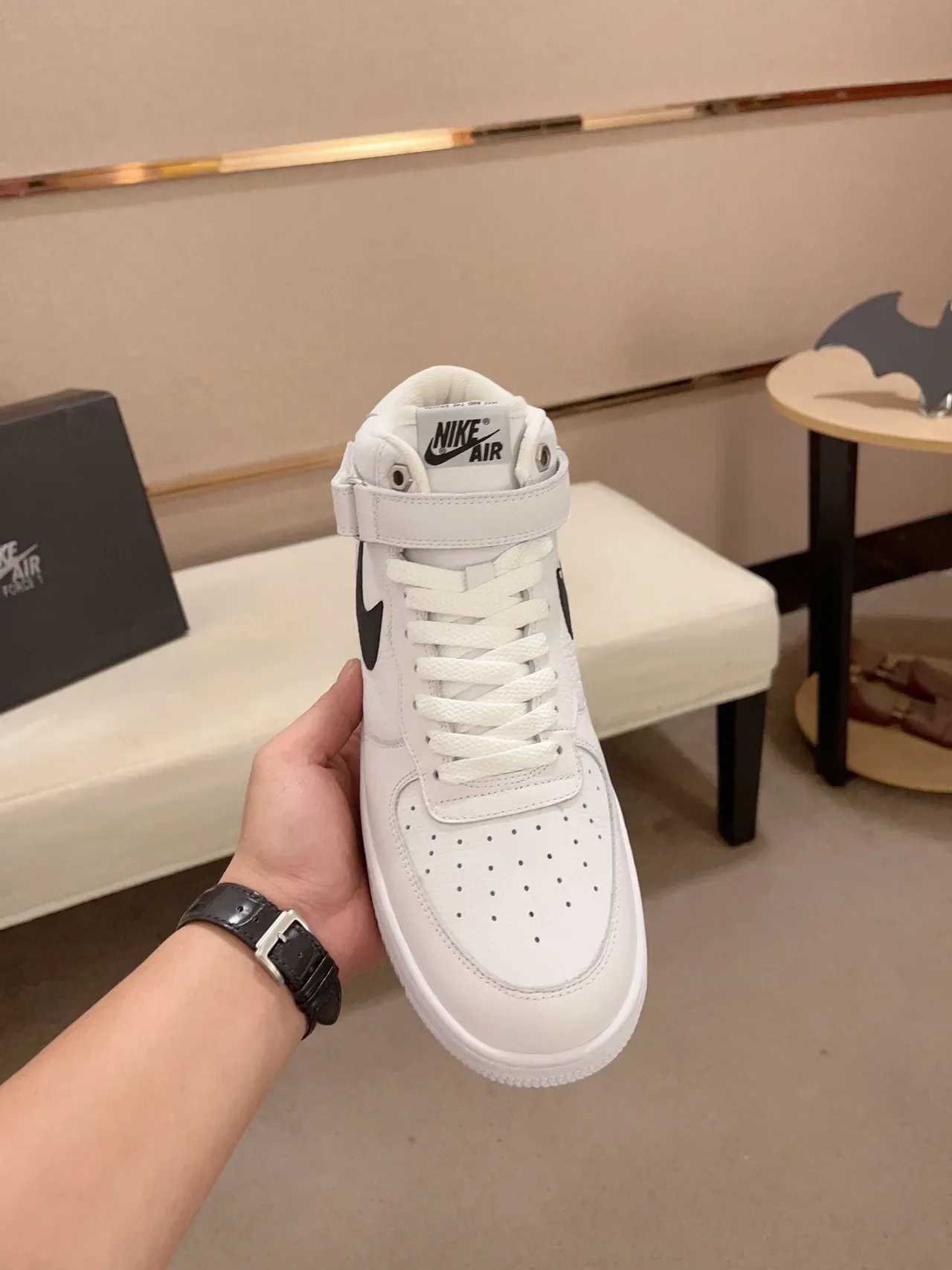 Nike White Black High-Top Leather Upper Lifestyle Sneakers 9