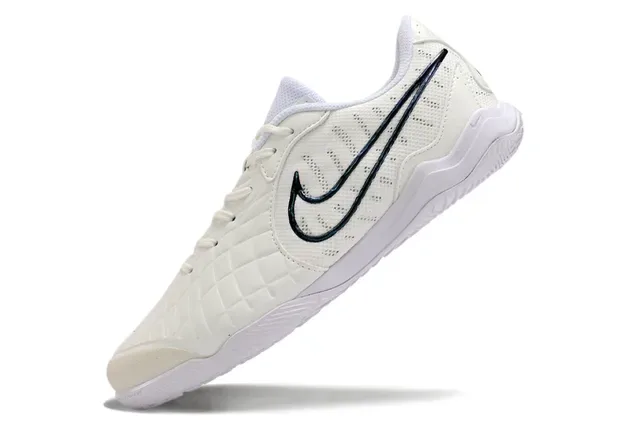 Nike Chaussures de football indoor blanches et noires tige synthétique matelée maille perforée ventilation 3
