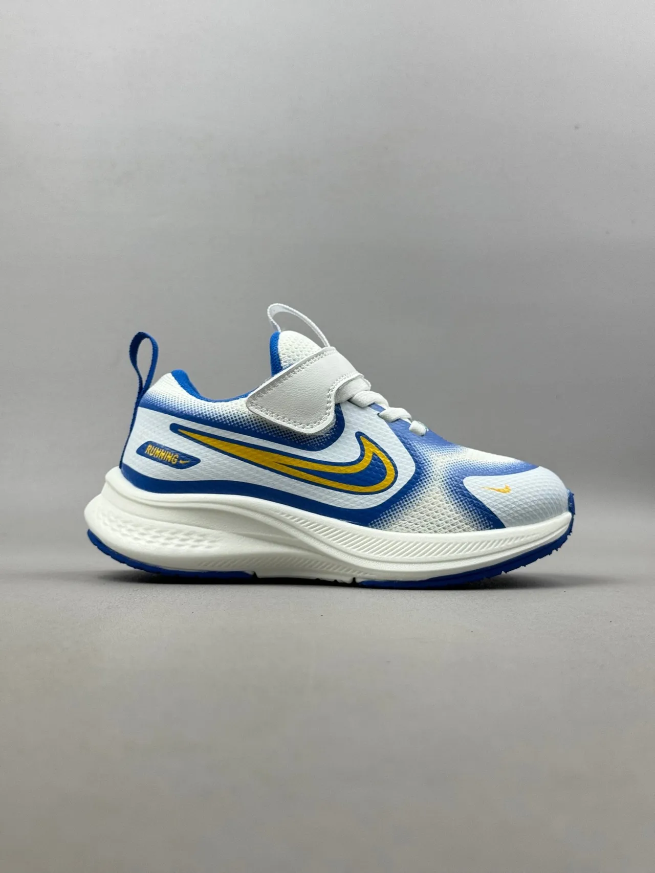 Nike White Blue Breathable Mesh Upper Color-Blocked Swoosh Running Shoes 9