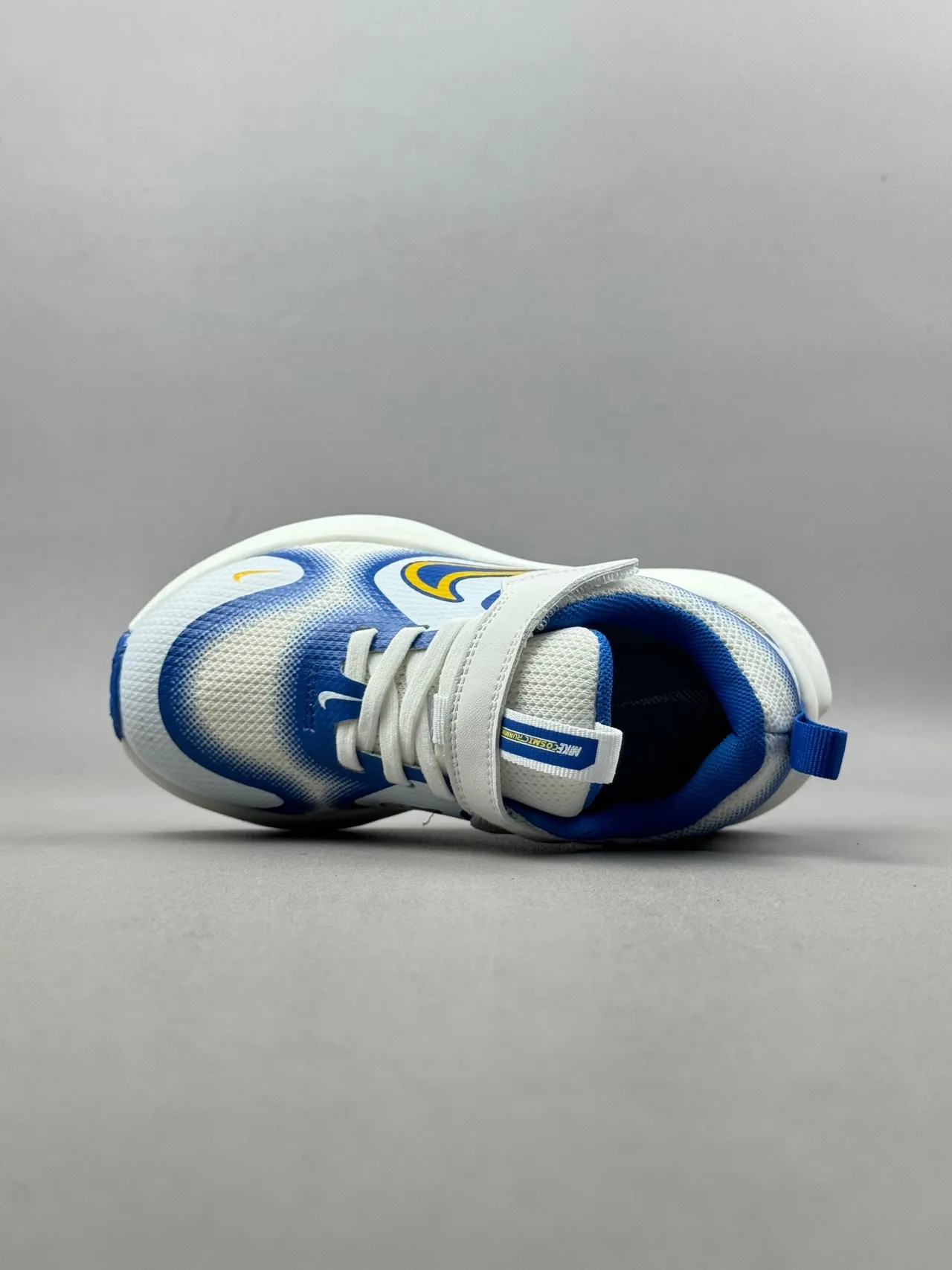 Nike White Blue Breathable Mesh Upper Color-Blocked Swoosh Running Shoes 10