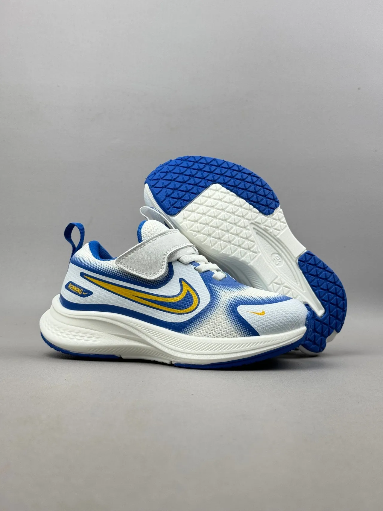 Nike White Blue Breathable Mesh Upper Color-Blocked Swoosh Running Shoes 11