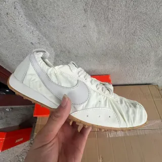 Nike Branco Marrom Nylon Superior Swoosh Tonal Lifestyle Sneakers