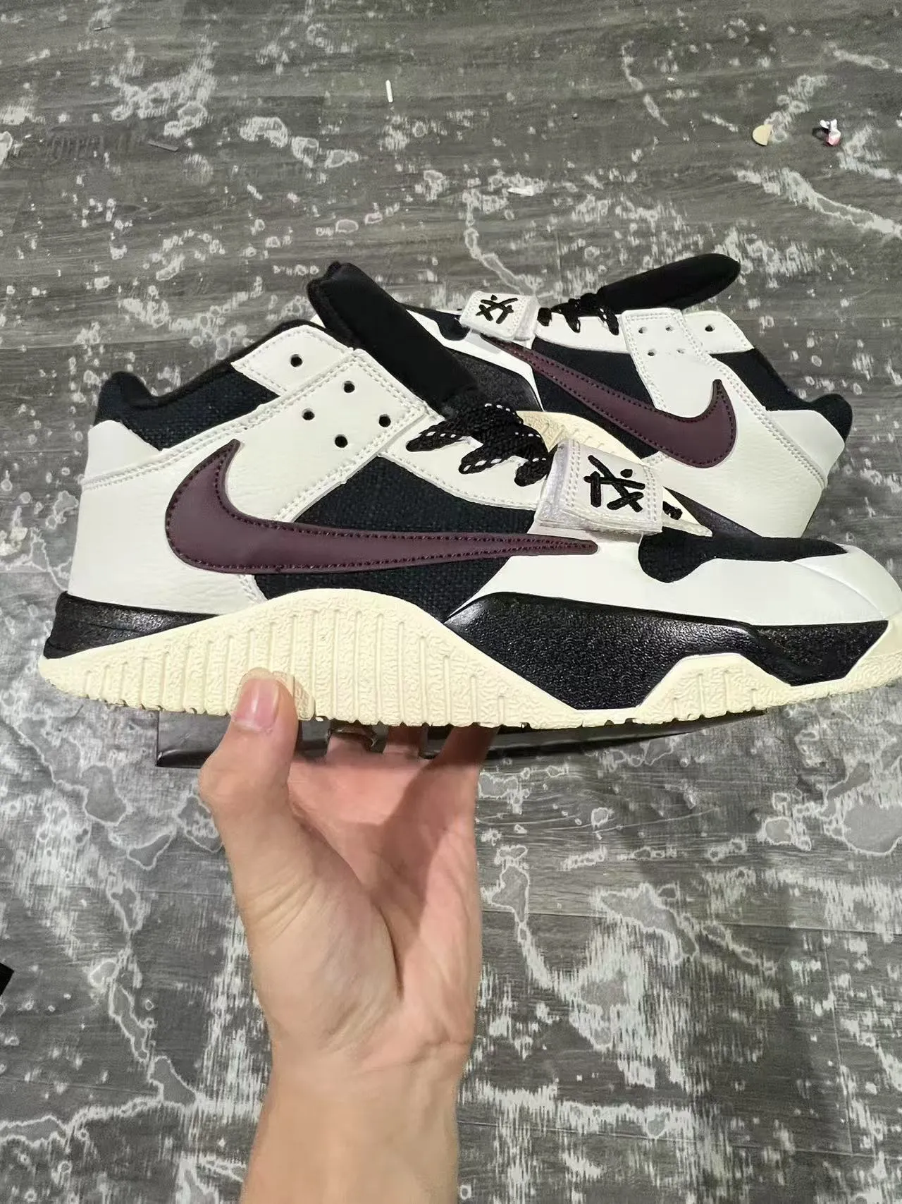 Nike White Burgundy Layered Upper Strap-Accented Vamp Lifestyle Sneakers 7