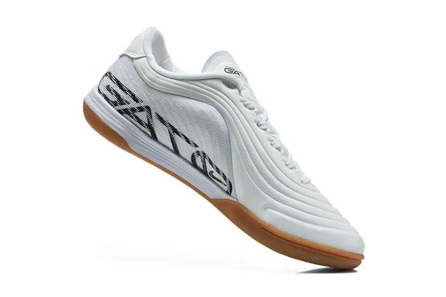 Nike White Gold Low-Top Gum Sole Indoor Soccer Shoes 3