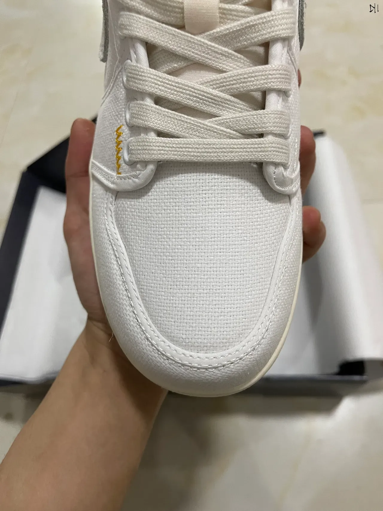 Nike White Gray Canvas Upper Suede Swoosh Lifestyle Sneakers 3