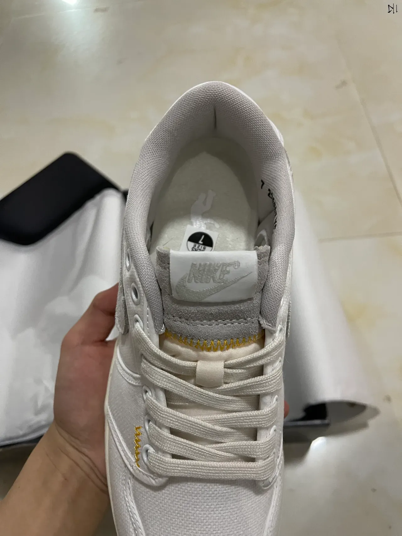 Nike White Gray Canvas Upper Suede Swoosh Lifestyle Sneakers 4