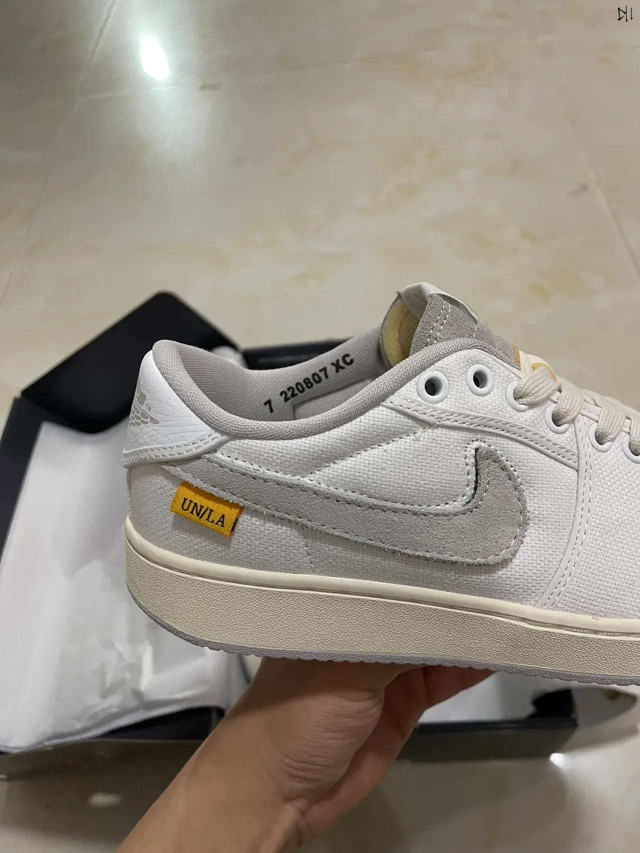 Nike White Gray Canvas Upper Suede Swoosh Lifestyle Sneakers 8