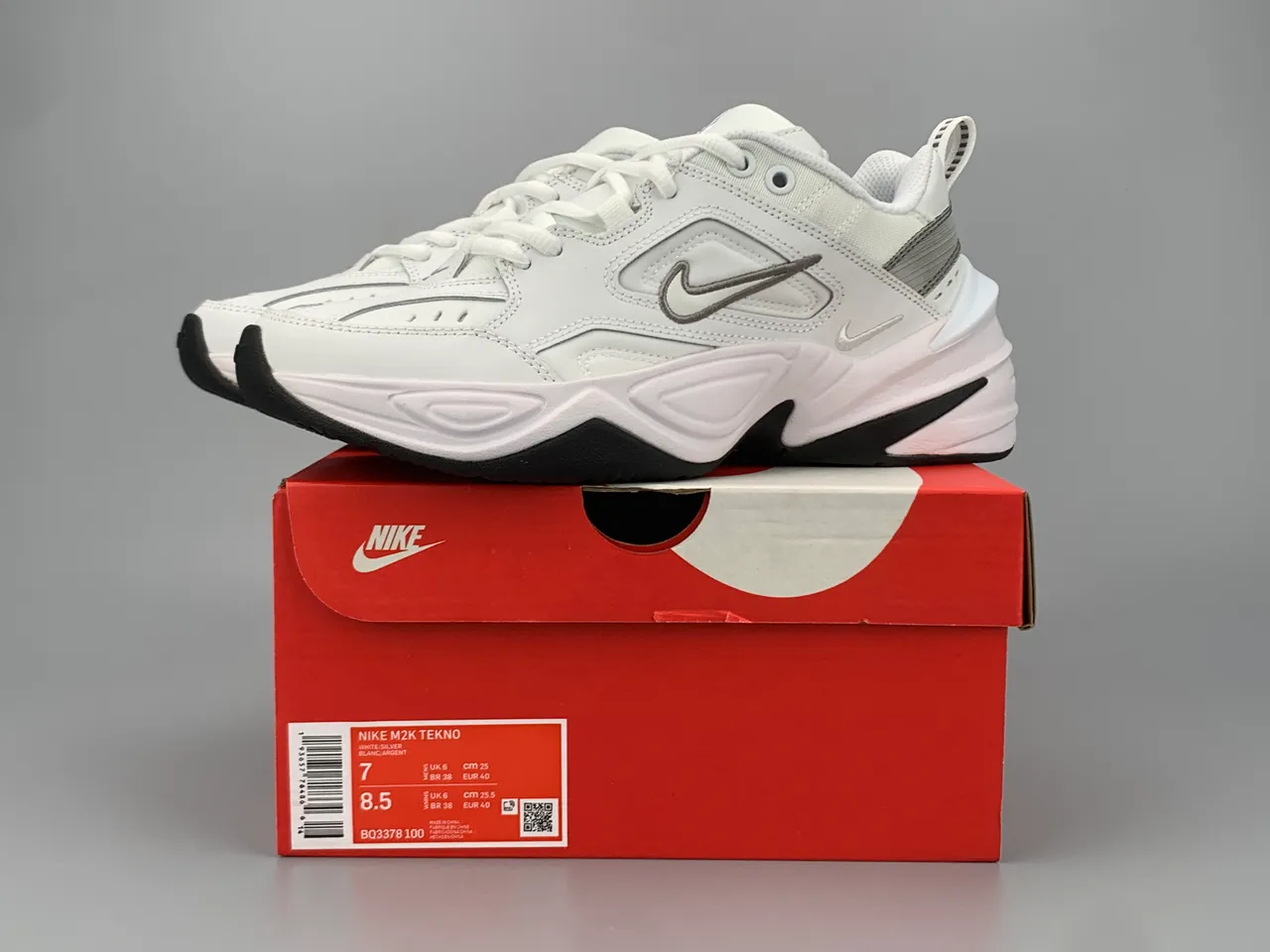Nike White Gray Sculpted Midsole Layered Synthetic Overlays Chunky Sneakers 2