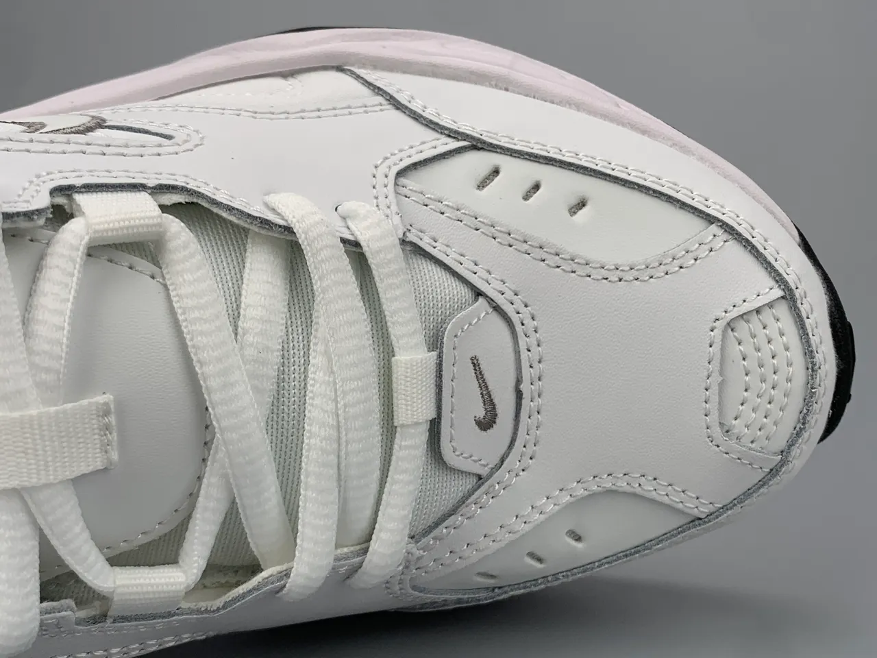 Nike White Gray Sculpted Midsole Layered Synthetic Overlays Chunky Sneakers 4