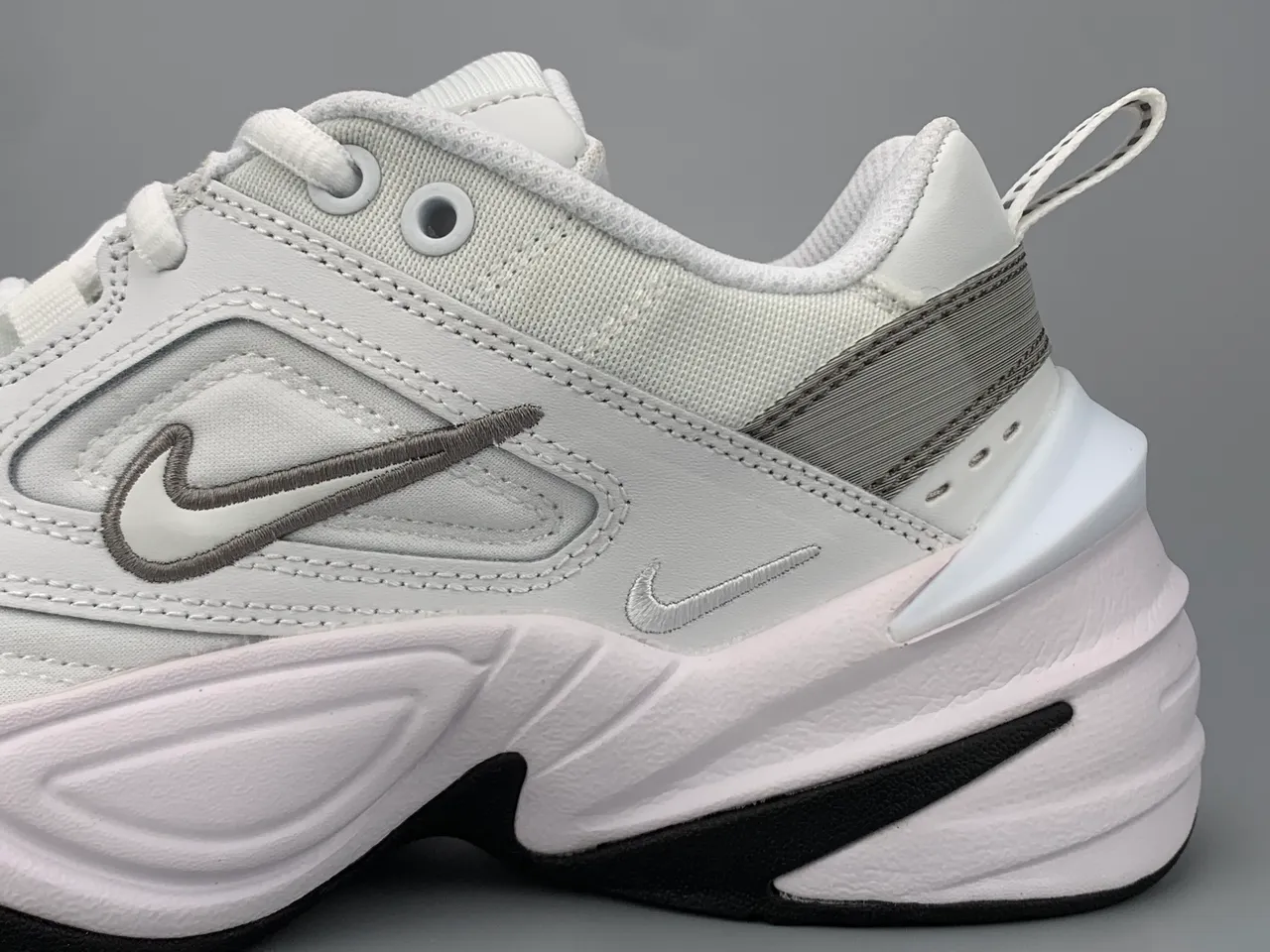 Nike White Gray Sculpted Midsole Layered Synthetic Overlays Chunky Sneakers 6
