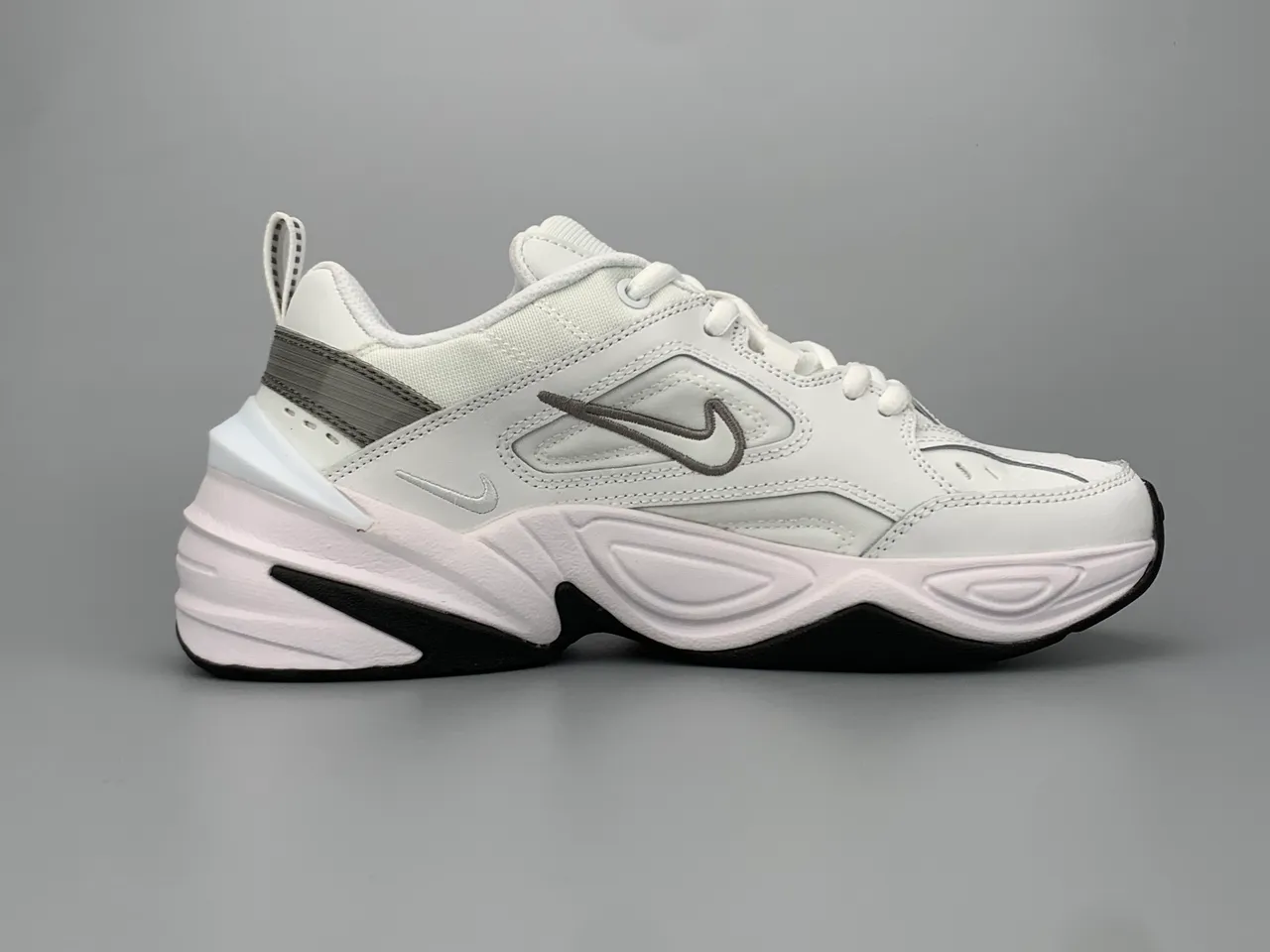 Nike White Gray Sculpted Midsole Layered Synthetic Overlays Chunky Sneakers 10