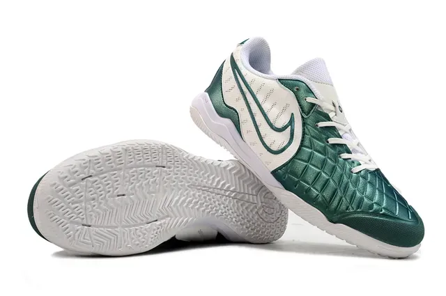 Nike Chaussures de soccer indoor blanches et vertes capuchon matelassé upper mesh perforé 6