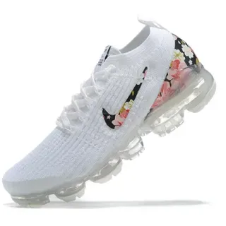 Nike সাদা মাল্টিকালার Flyknit উপর পূর্ণ দৈর্ঘ্য দৃশ্যমান Air Sole লাইফস্টাইল স্নিকার্স