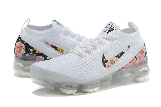 Nike White Multicolor Flyknit Upper Full-Length Visible Air Sole Lifestyle Sneakers 4
