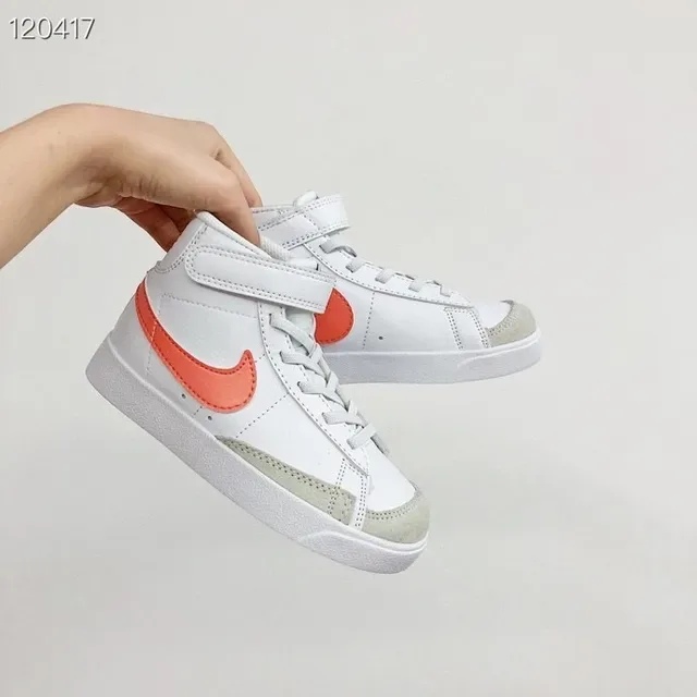 Nike White Multicolor Low-Top Padded Collar Lifestyle Sneakers 9