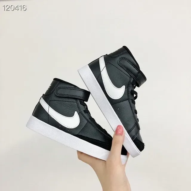 Nike White Multicolor Low-Top Padded Collar Lifestyle Sneakers 17