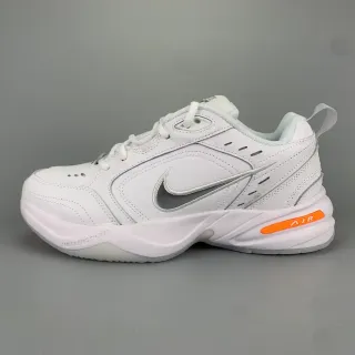 Nike সাদা কমলা চামড়া এবং সিন্থেটিক উপর সিলভার-গ্রে এমব্রয়ডার্ড Swoosh লाइফस्टাইল স্নিকার্স