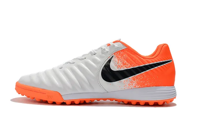 Nike أبيض برتقالي منخفض القطعة جلد صناعي طبقة مخططة نسيجة مقدمة القدم ملعب اصطناعي أحذية كرة القدم 24