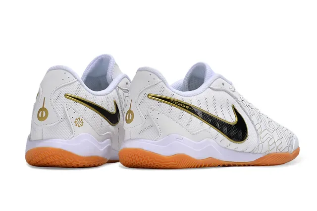 Nike Chaussures de soccer indoor low-top blanches et oranges en mesh synthétique 5