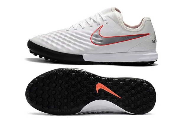 Nike sapatos de futebol para gramado sintético branco e laranja com upper sintético acolchoado e gola baixa 19