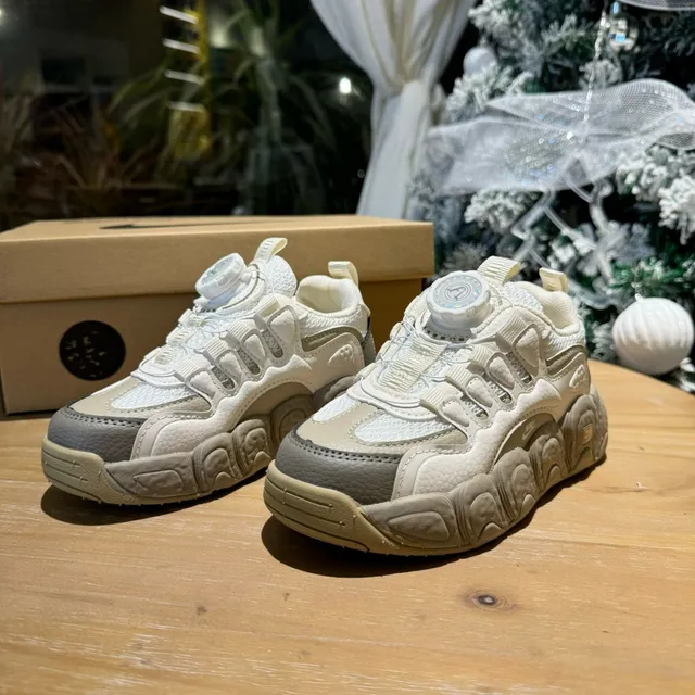 Nike White Pink Lock-Dial Closure Sculpted Chambered Midsole Chunky Sneakers 11