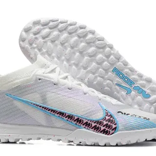 Nike White Pink Low-Cut Silhouette Engineered Mesh Upper Turf Soccer Shoes