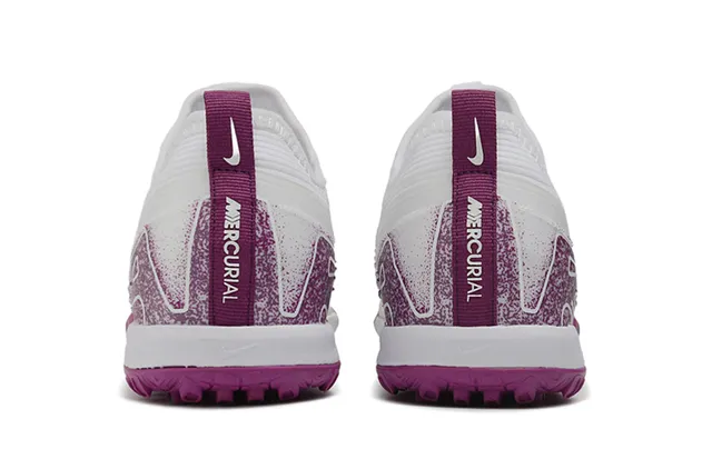 Nike Zapatillas de fútbol blancas y moradas con upper de knit y suela turf 4