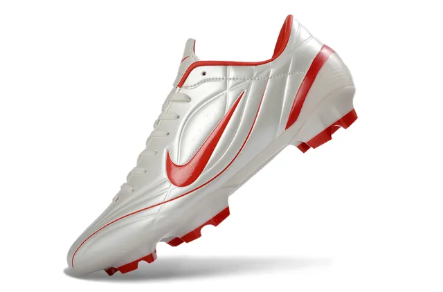 Nike White Red Low-Cut Synthetic Upper Molded Studs Firm-Ground Soccer Shoes 3