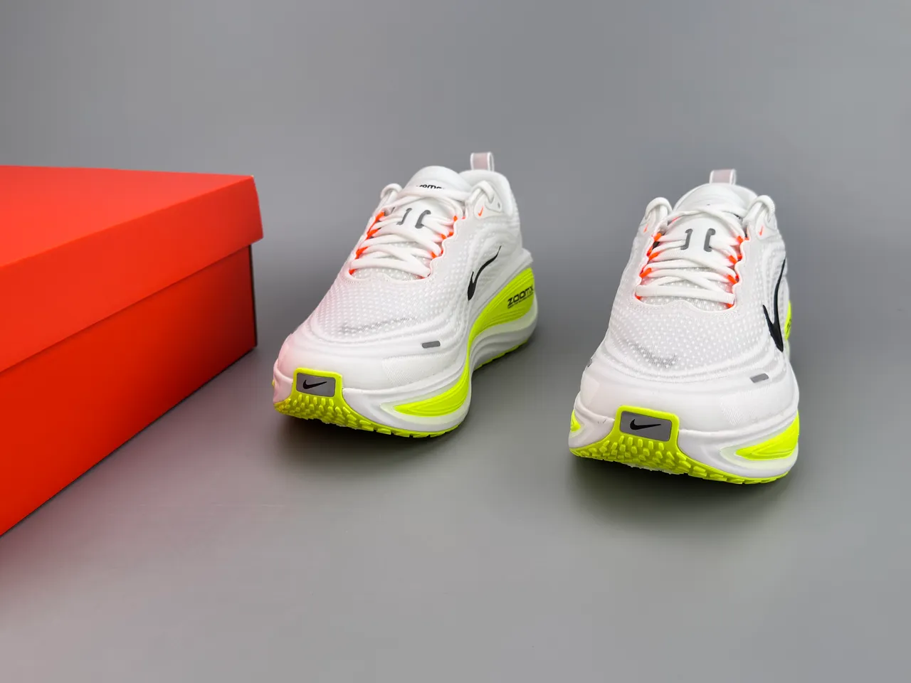 Nike White Yellow Engineered Mesh Upper Wave-Shaped ZoomX Midsole Running Shoes 3