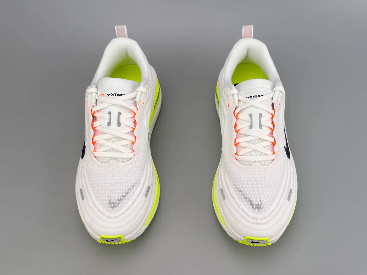 Nike White Yellow Engineered Mesh Upper Wave-Shaped ZoomX Midsole Running Shoes 10