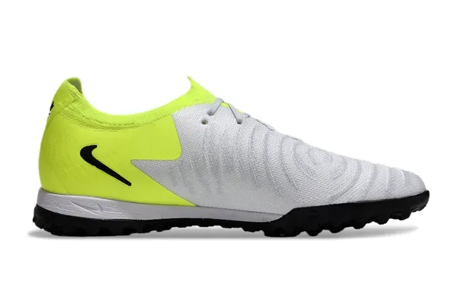Nike Chaussures de Football Turf Blanches et Jaunes avec Upper en Maille et Accents en Neon Volt 7