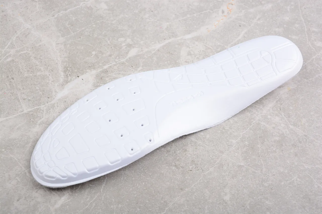 Nike White Yellow Low-Top Leather And Mesh Upper Lifestyle Sneakers 2