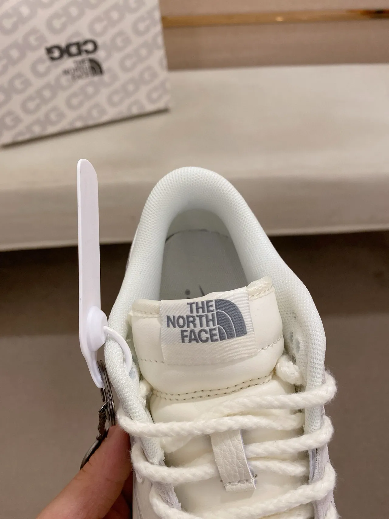 Nike x The North Face Dunk Low Off-White Gray chaussures de skate 6