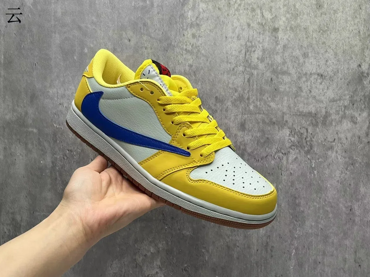 Nike Yellow Blue Low-Top Panelled Leather/synthetic Upper Lifestyle Sneakers 2