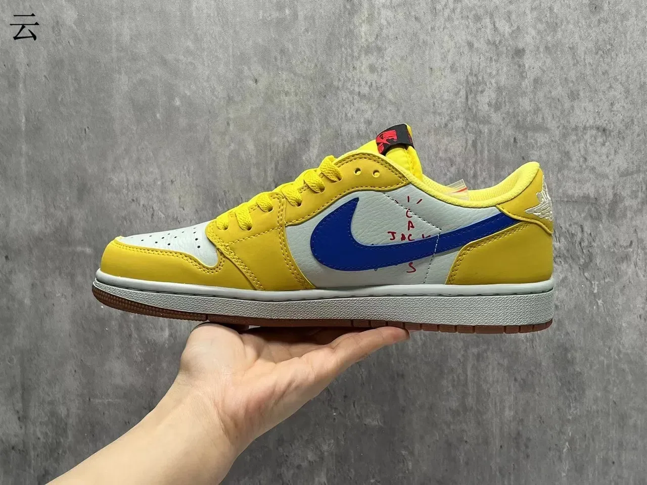 Nike Yellow Blue Low-Top Panelled Leather/synthetic Upper Lifestyle Sneakers 5