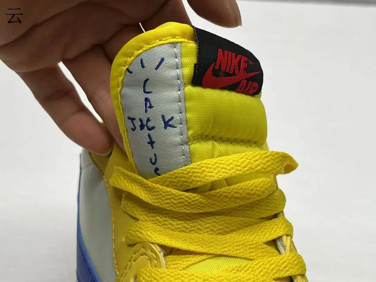 Nike Yellow Blue Low-Top Panelled Leather/synthetic Upper Lifestyle Sneakers 6