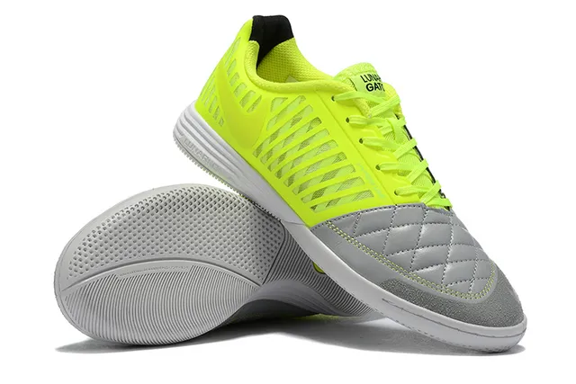 Nike Chaussures de soccer indoor jaune gris low-top matelassées à l'orteil 3