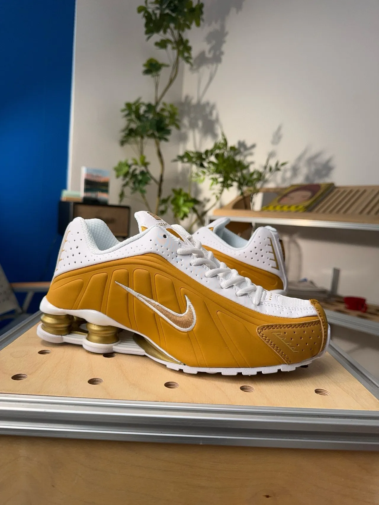 Nike Yellow White Shox Column Cushioning Perforated Heel Counter Lifestyle Sneakers 2
