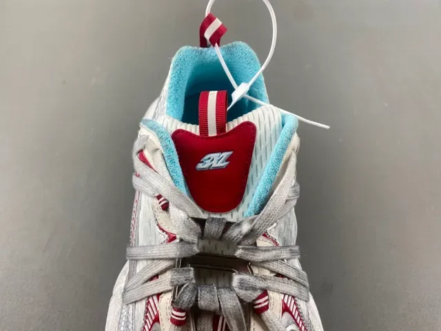 Nike Zoom 2K Argent Rouge Matériaux Synthétiques Stratifiés Cage Sculptée Ondulante Sémelle Intermédiaire Sneakers Épaisses 6