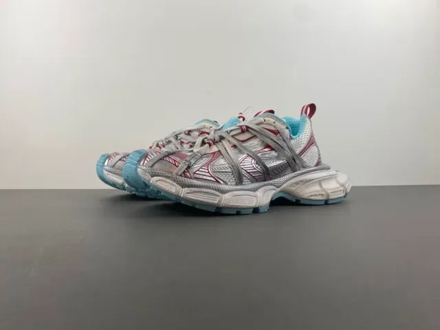 Nike Zoom 2K Argent Rouge Matériaux Synthétiques Stratifiés Cage Sculptée Ondulante Sémelle Intermédiaire Sneakers Épaisses 10