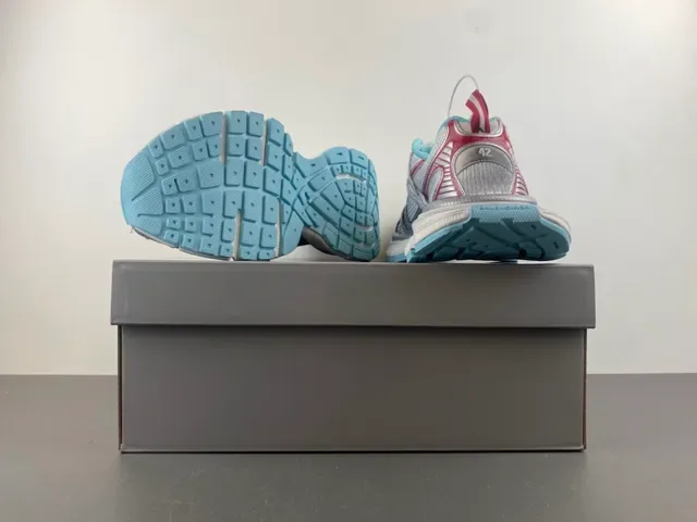 Nike Zoom 2K Argent Rouge Matériaux Synthétiques Stratifiés Cage Sculptée Ondulante Sémelle Intermédiaire Sneakers Épaisses 16