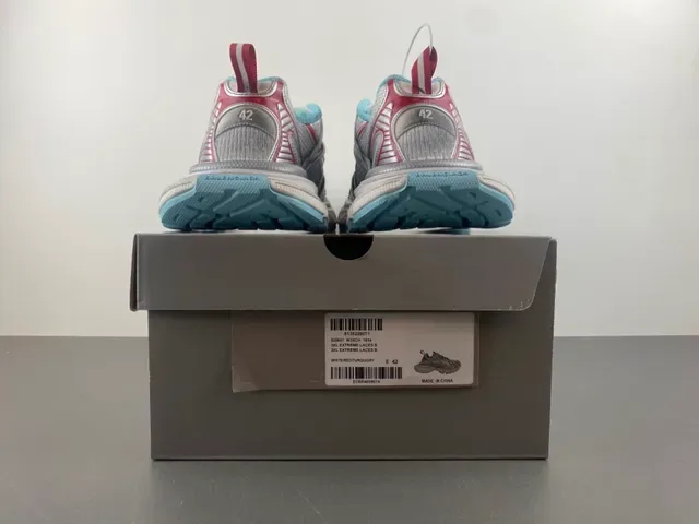 Nike Zoom 2K Argent Rouge Matériaux Synthétiques Stratifiés Cage Sculptée Ondulante Sémelle Intermédiaire Sneakers Épaisses 17