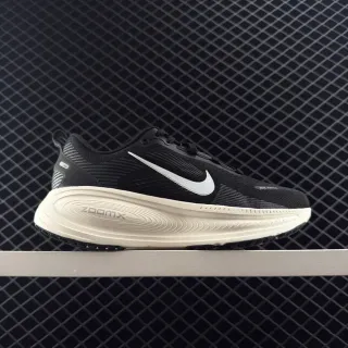 Nike ZoomX Negro Beige Parte superior de tejido ingenierizado Espuma gruesa Suela media Zapatos de running