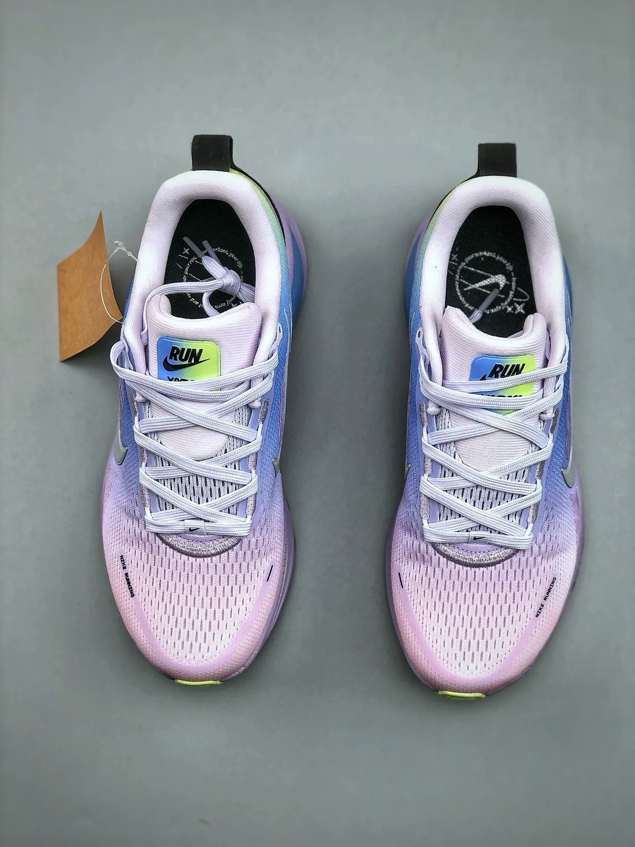Nike ZoomX Invincible Run Multicolor Gradient Knit Upper Full-Length Foam Midsole Running Shoes 5