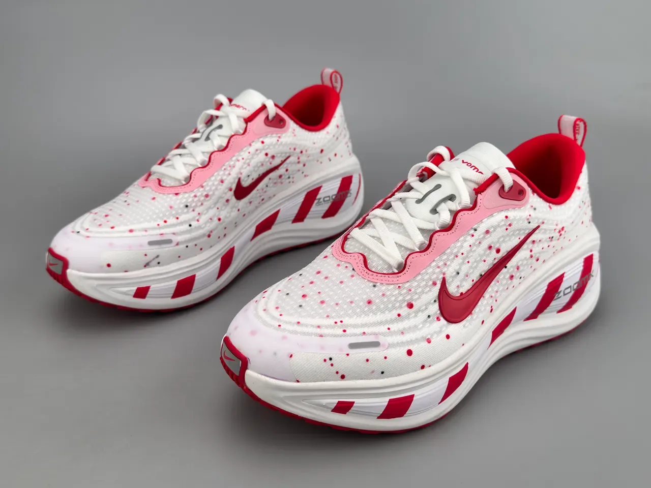 Nike ZoomX Invincible Run White Red Engineered Knit Upper Speckled Pattern Running Shoes 9