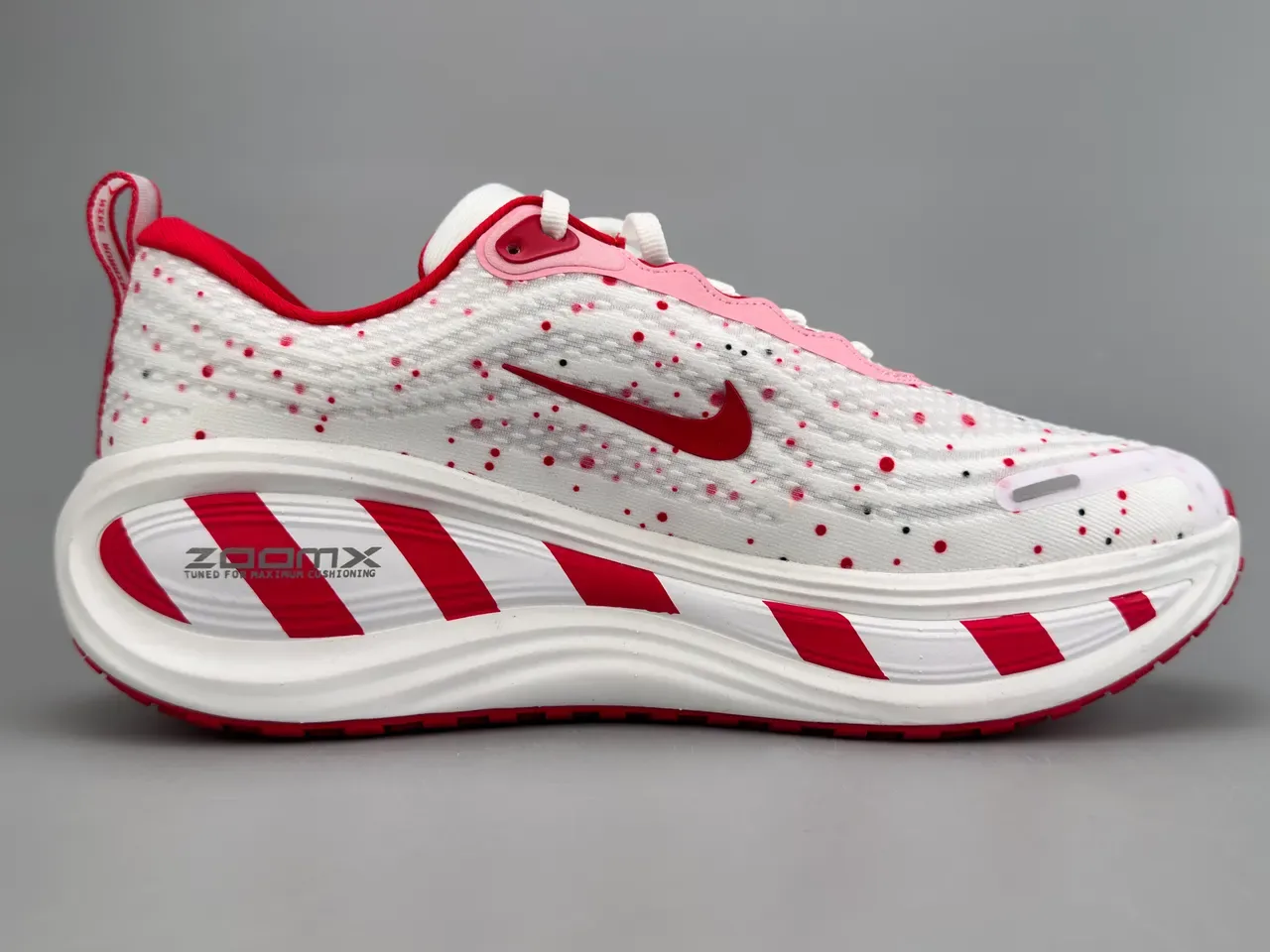 Nike ZoomX Invincible Run White Red Engineered Knit Upper Speckled Pattern Running Shoes 10