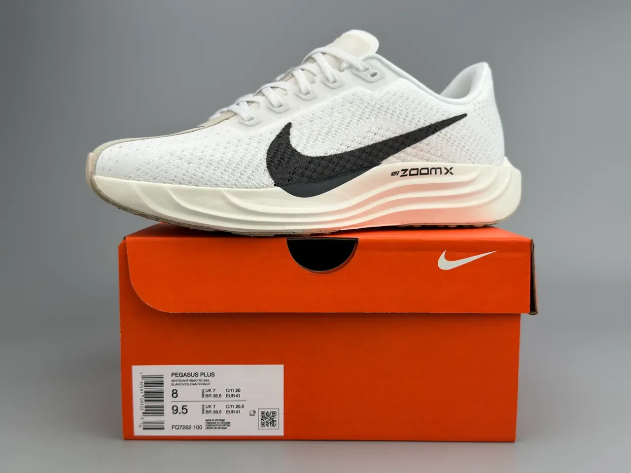 Nike ZoomX Blanc Noir Haut en Tricot Ingénierie Semelle intermédiaire en mousse de longueur complète Chaussures de running 2