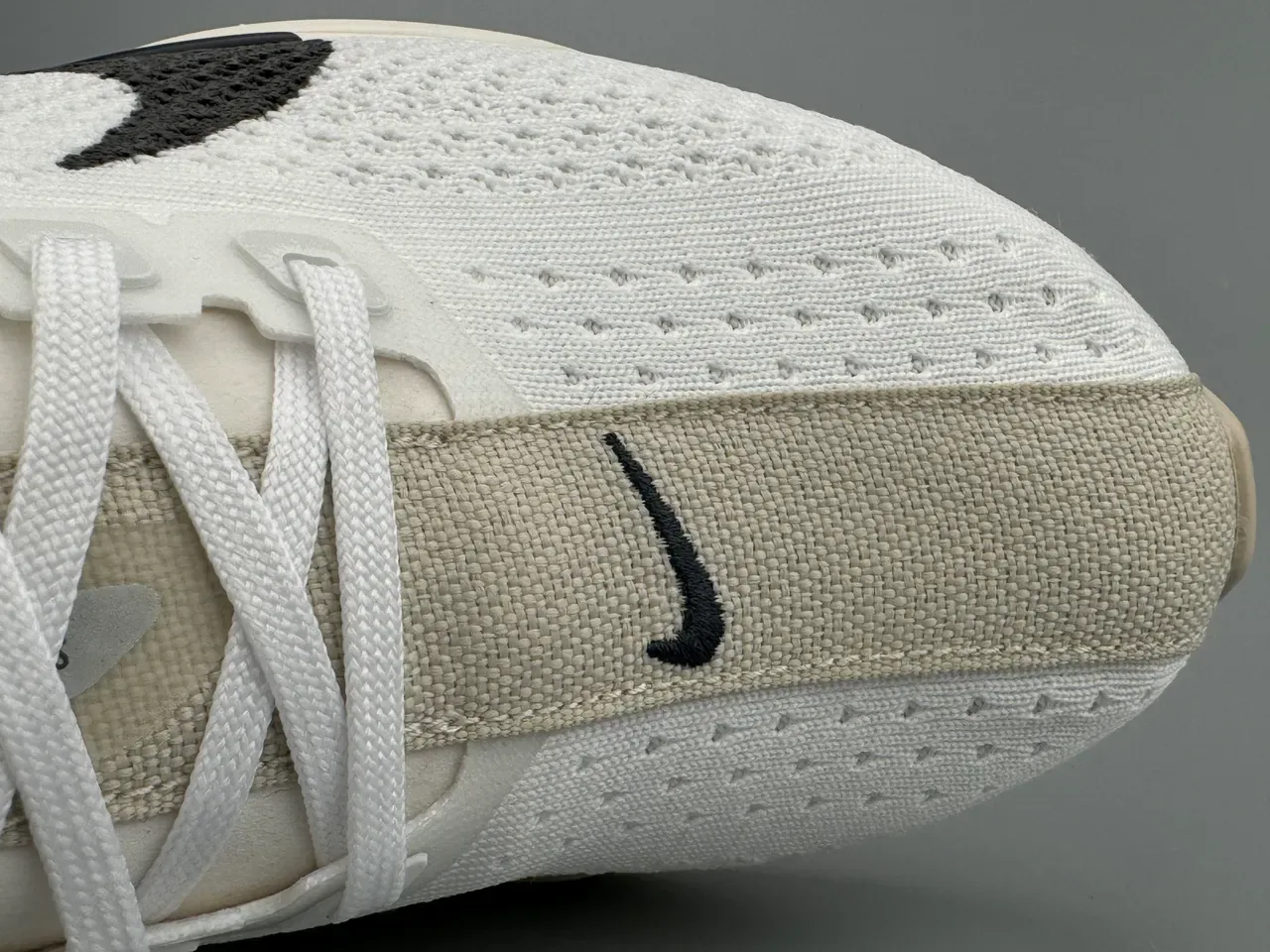 Nike ZoomX Blanc Noir Haut en Tricot Ingénierie Semelle intermédiaire en mousse de longueur complète Chaussures de running 5