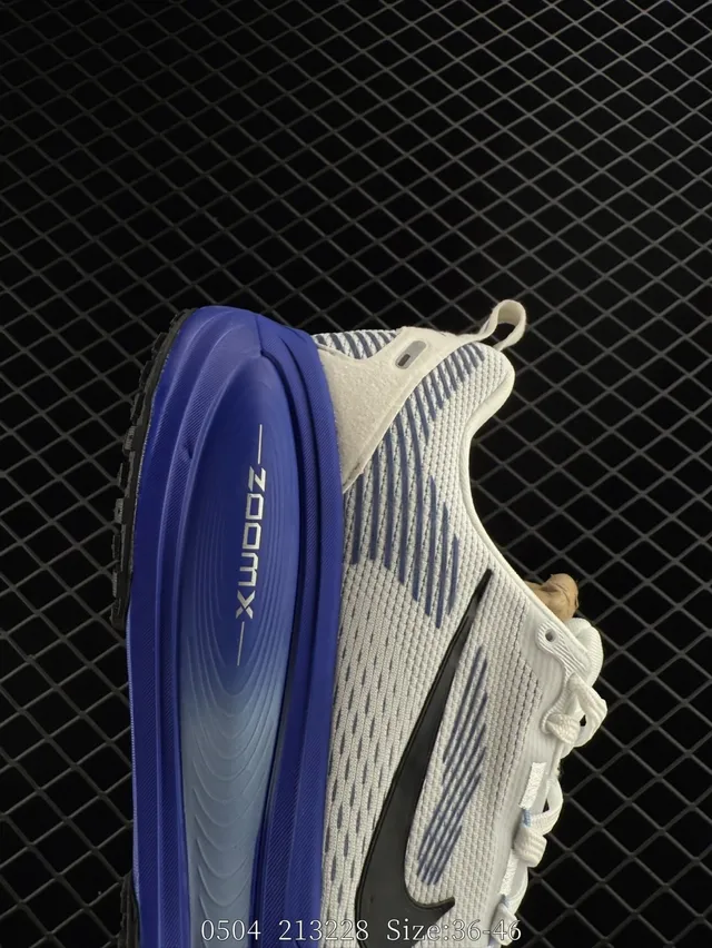 Nike ZoomX White Blue Engineered Mesh Upper Full-Length Midsole Running Shoes 5